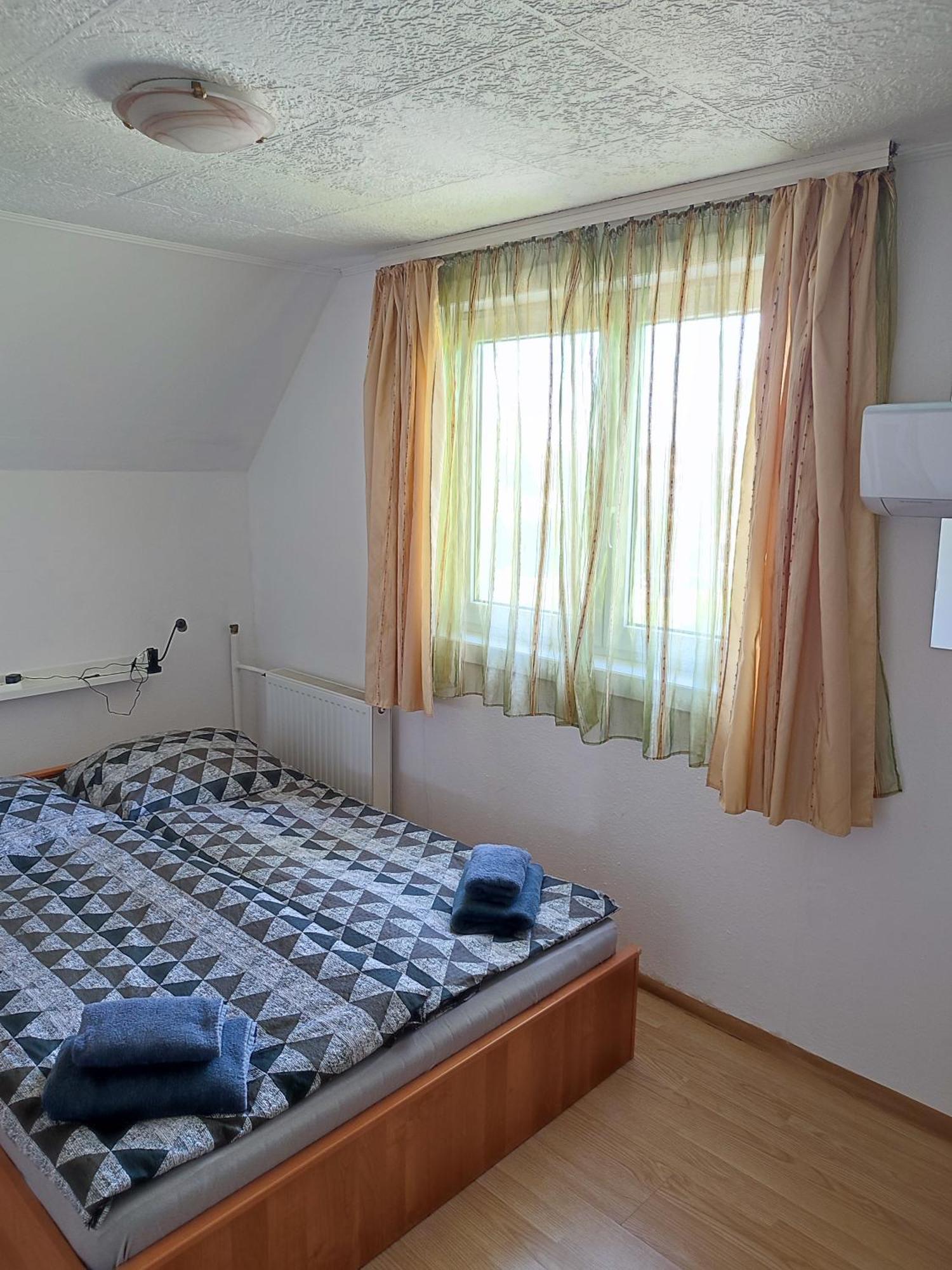 Aranyharmat Apartman Balatonlelle Exterior foto